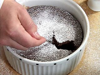 Fo1d60_chocolate_date_pudding_lg-1